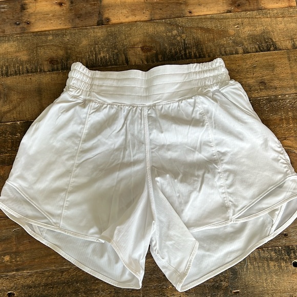 SOLD Lulu Hottie Hots 2.5” - Picture 1 of 3